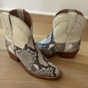 Tecovas Snakeskin Ankle boots